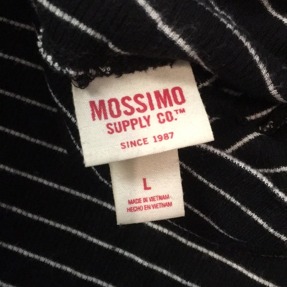 ☀️3/$24☀️ Striped Turtleneck - Picture 4 of 6